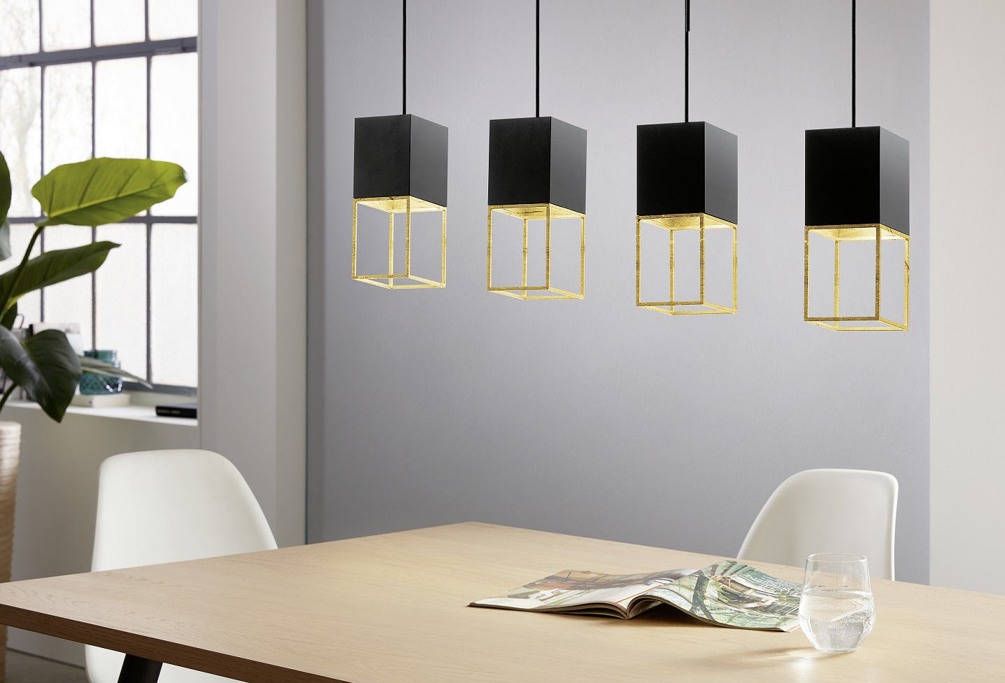 Prilagodljivi Eglo LED lusteri