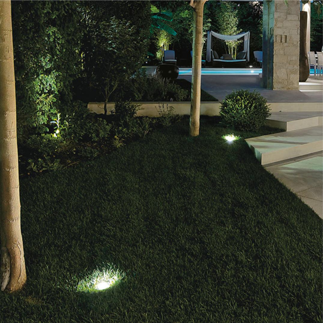 Linea Light Texo svjetiljka za naglašavanje vertikalnih elemenata