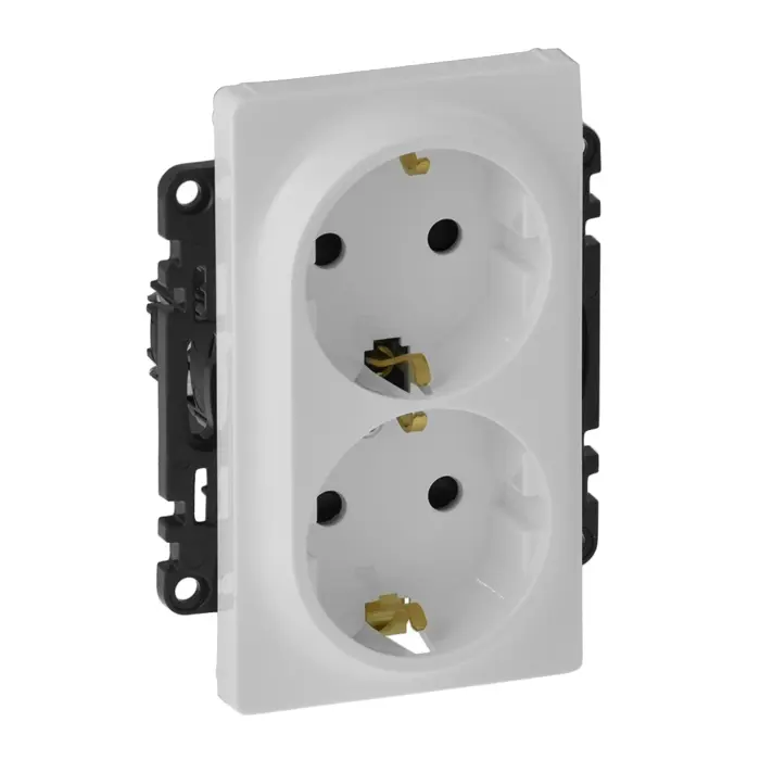 753126-dupla-uticnica-2pe16a250v-valena-life-bijela-31697-04071465.webp