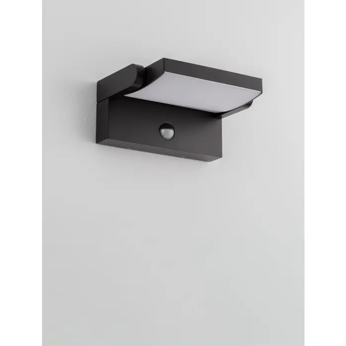 gerber-zidna-lampa-led-3000k-1261lm-ip54-crna-15877-02075583.webp