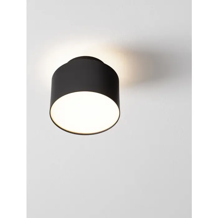 ozen-stolna-lampa-led-3000k-787lm-ip20-crna-31026-02075475.webp