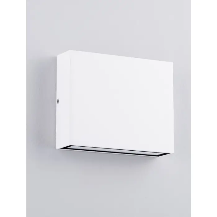 tick-zidna-svjetiljka-bijela-led7w3000k791lm240v-ip54-39947-02185778.webp