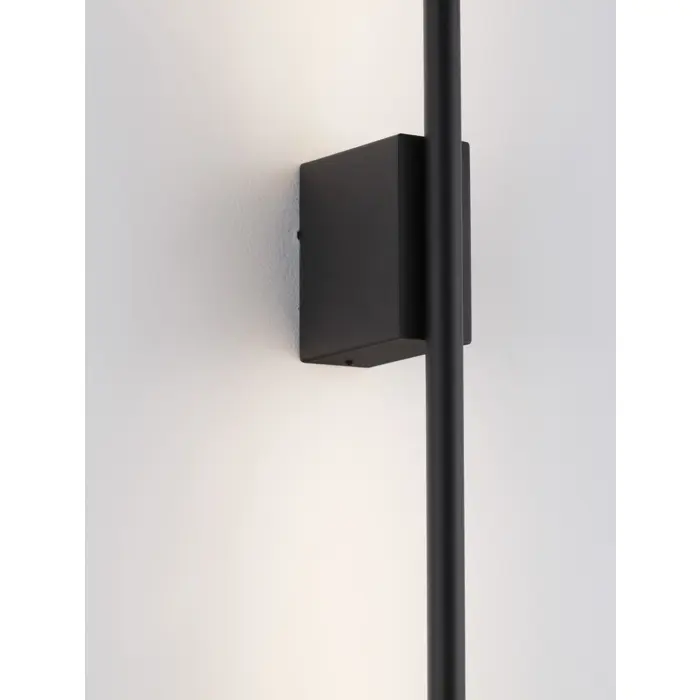 tien-zidna-lampa-led-15w3000k372lmip44crna-35875-02102362.webp