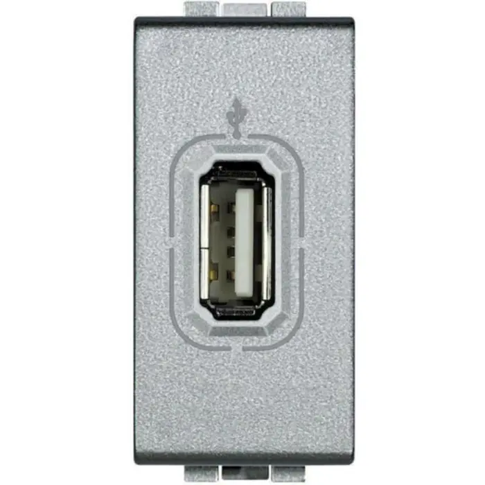 uticnica-1m-usb-tech-73077-04070708.webp